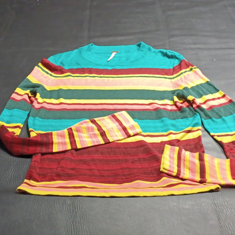 Free People.   .. top